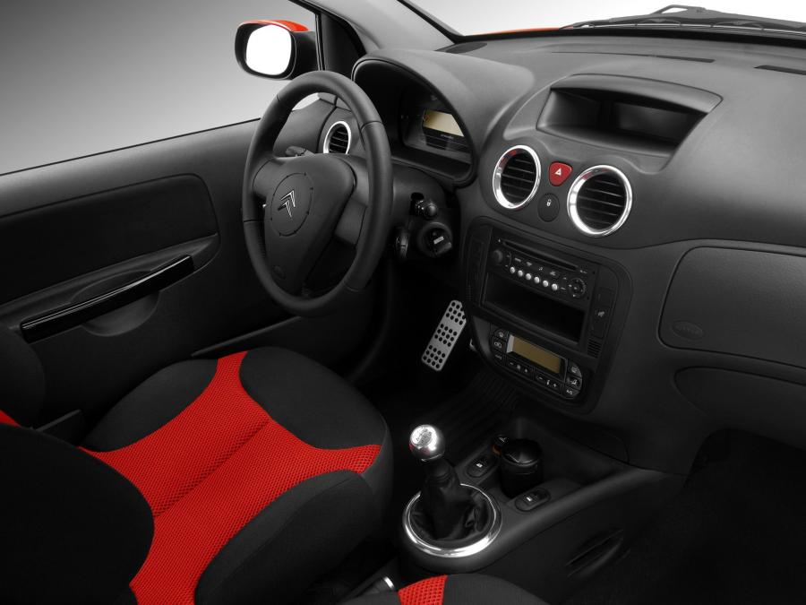  Citroen C2 by Loeb 2006 года  (фото 2 из 11)
